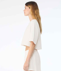 BL6882 Vintage White Model