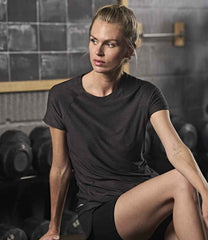 T7021 Black Melange Model